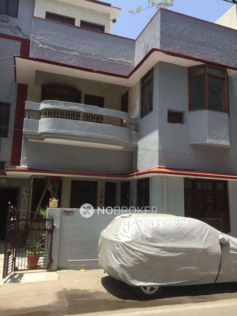 4+ BHK Flat For Sale  In Roop Nagar