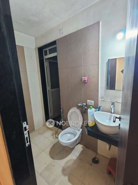 2 BHK Flat In Rustomjee Astraea for Rent  In Thane West