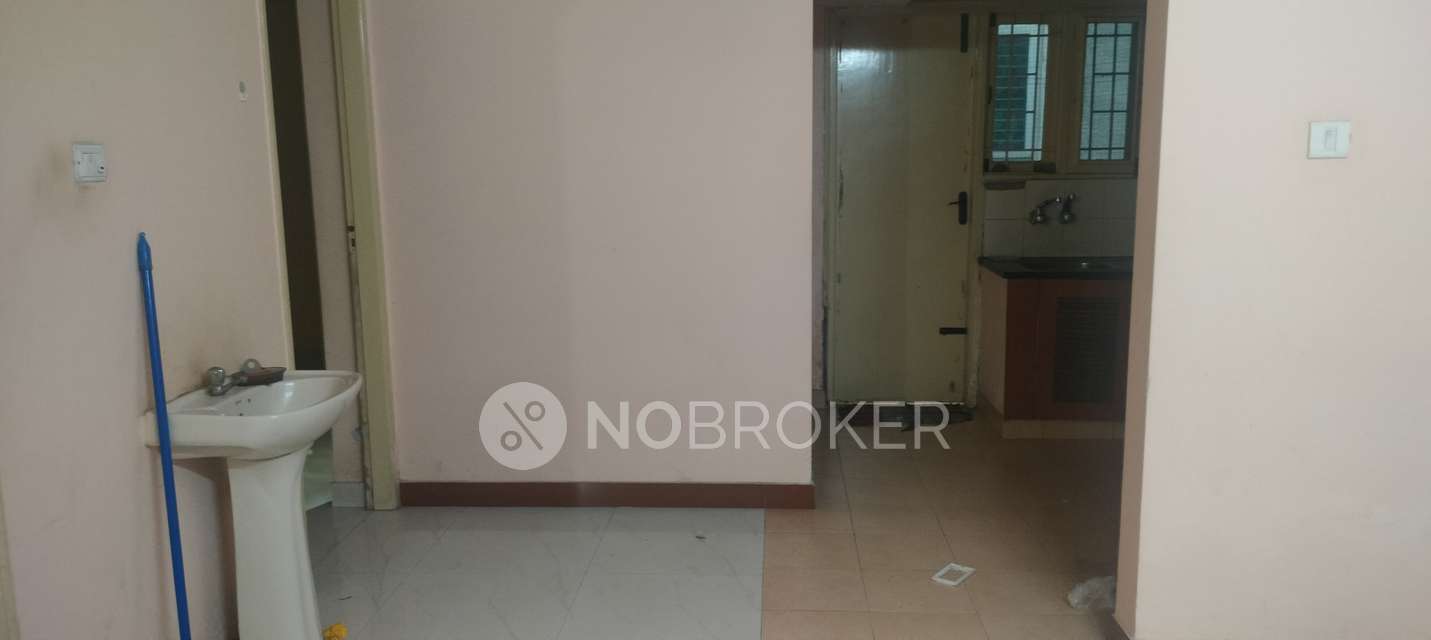 2 BHK Flat In Laa Cascade For Sale  In Roopena Agrahara, Bommanahalli