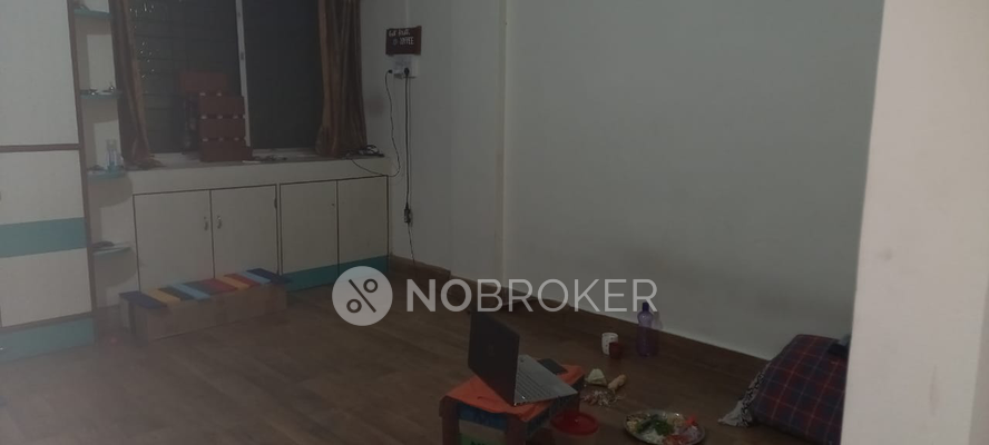 Shared Room for Female In 1 RK  In Kothrud In Left Bhusari Colony