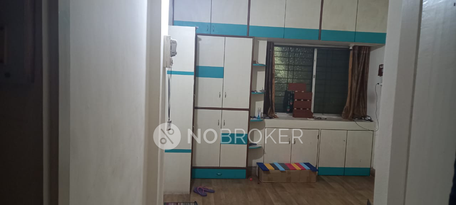 Shared Room for Female In 1 RK  In Kothrud In Left Bhusari Colony