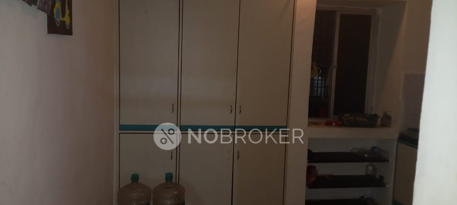 Shared Room for Female In 1 RK  In Kothrud In Left Bhusari Colony