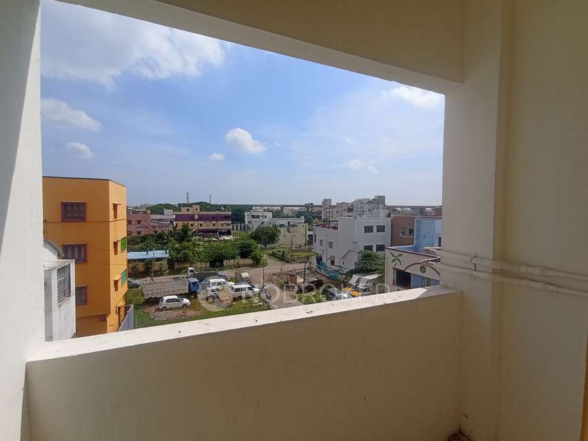 2 BHK Flat In Ambharam For Sale  In Retteri