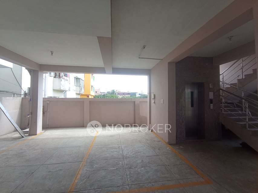 2 BHK Flat In Ambharam For Sale  In Retteri