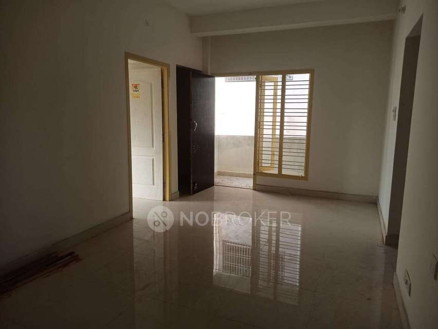 2 BHK Flat In Ambharam For Sale  In Retteri