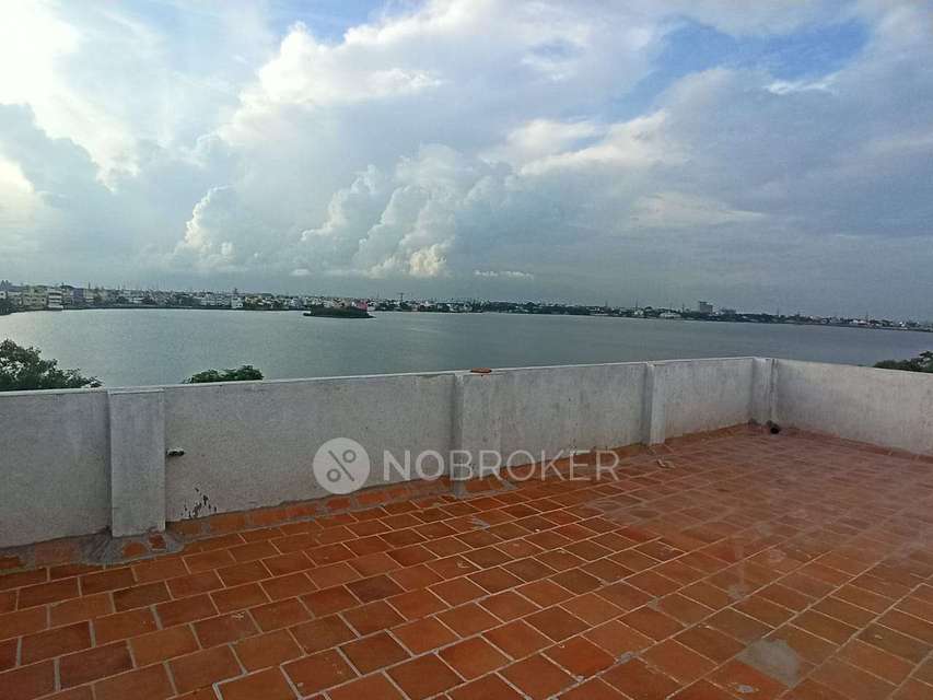 2 BHK Flat In Ambharam For Sale  In Retteri