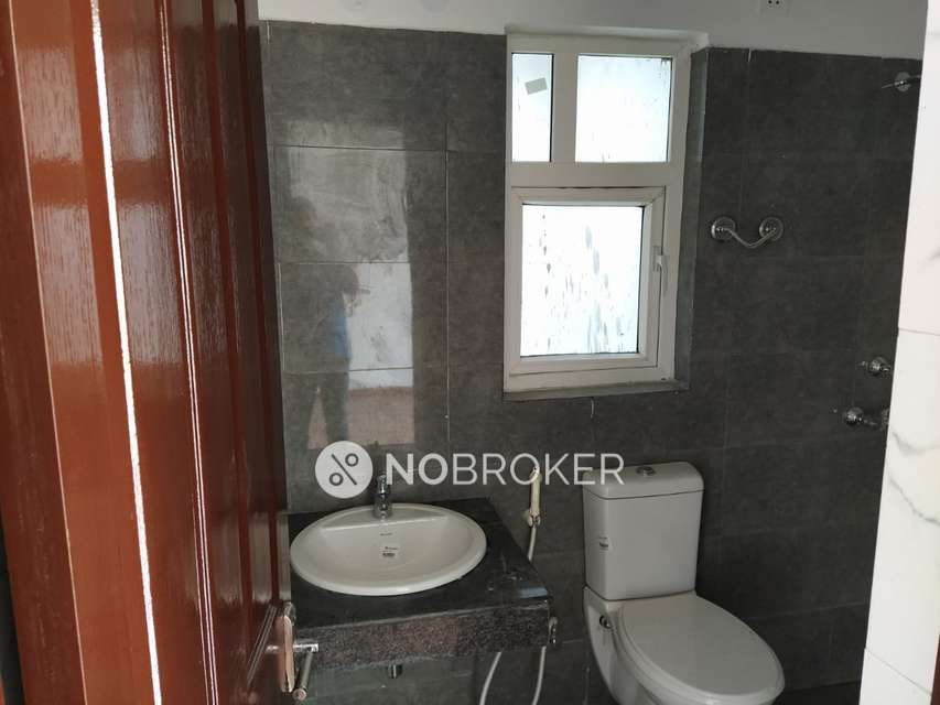 3 BHK Flat In Radhey Krishna Casa Greens 1 For Sale  In Sector-16