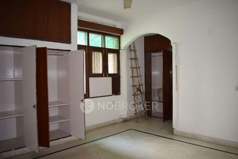 3 BHK Flat For Sale  In Kalkaji Extension