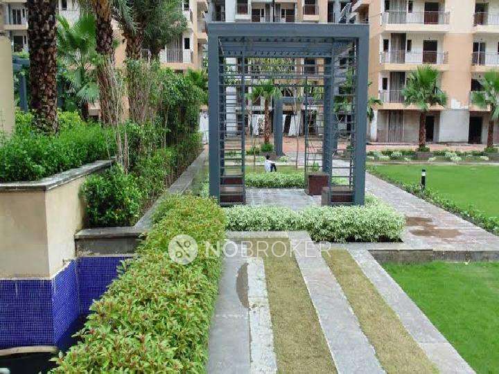 3 BHK Flat In Nirala Estate For Sale  In Tech Zone Iv