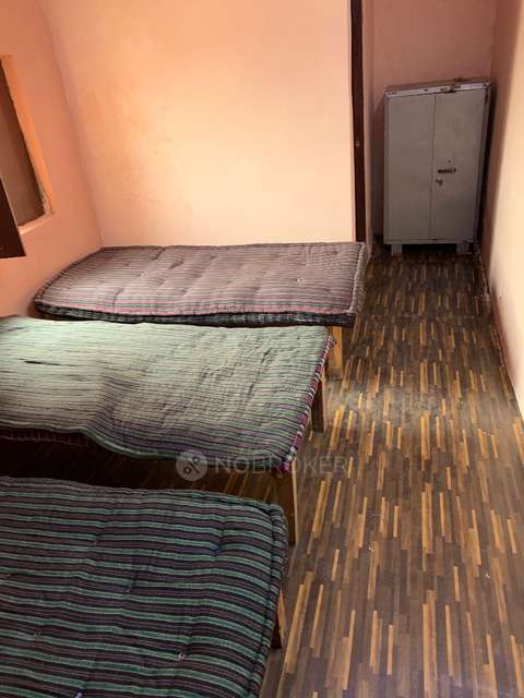 PG for Boys in Sector 15