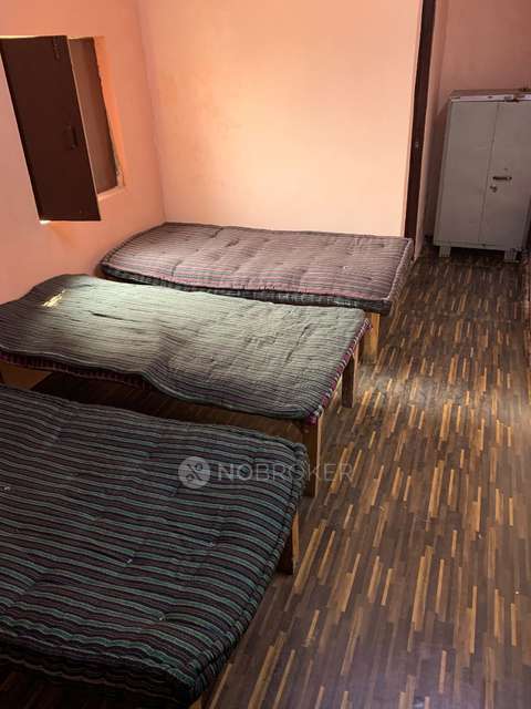 PG for Boys in Sector 15