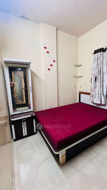 Shared Room for Female In 2 BHK  In Hadapsar