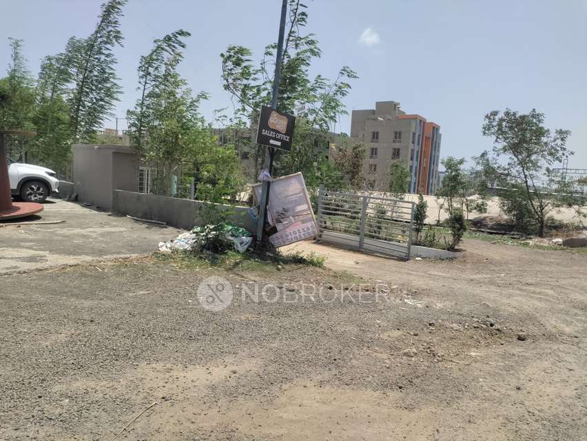 2 BHK Flat In Golden Nest For Sale  In Handewadi