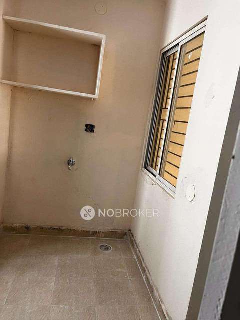 2 BHK Flat In Mig Chitrapuri Hills For Sale  In Manikonda