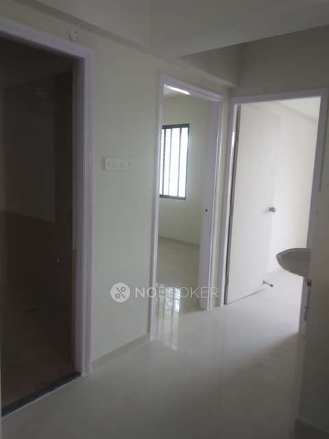 2 BHK Flat In Crystel Paradise for Rent  In Crystal Paradise