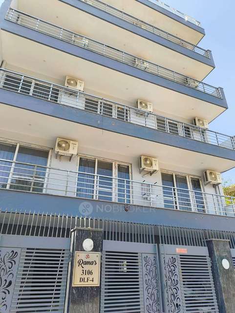 PG for Boys in Sector 28