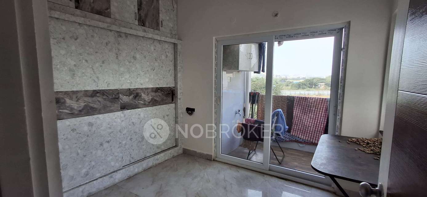 2 BHK Flat In Twin Diamond For Sale  In Gajularamaram