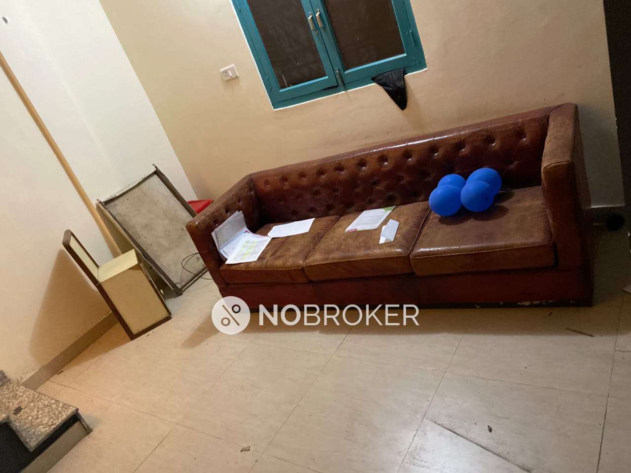 Office Space for Rent in Janakpuri, delhi for Rs. 35000 Per Month with