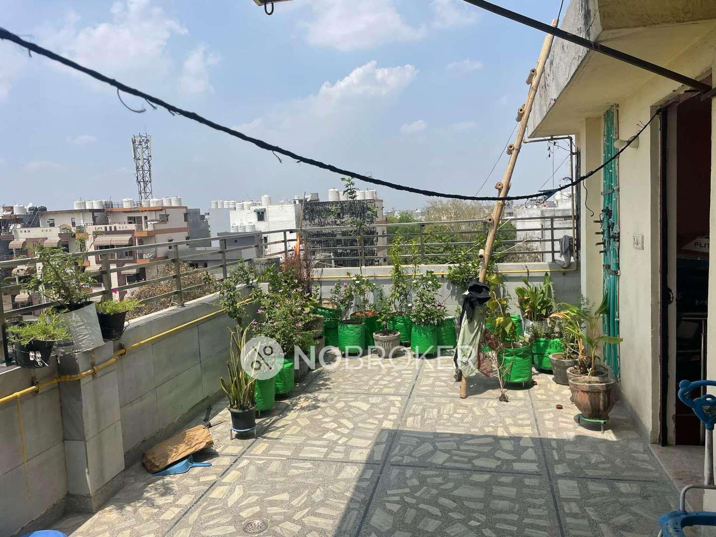 Independent House Rohini Without Brokerage Fully furnished 3 BHK Flat