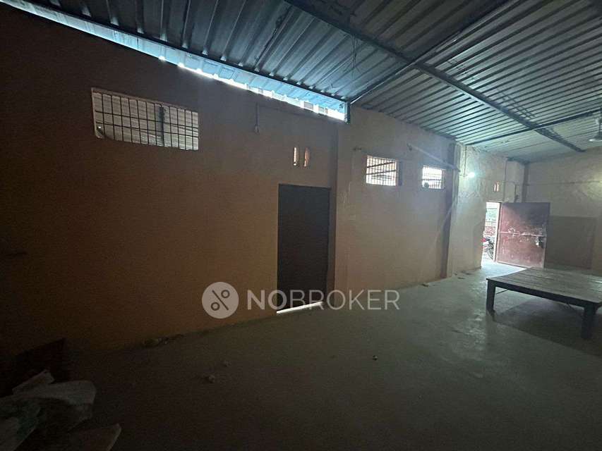 Godown/Warehouse in Nangloi, Delhi for Rent 