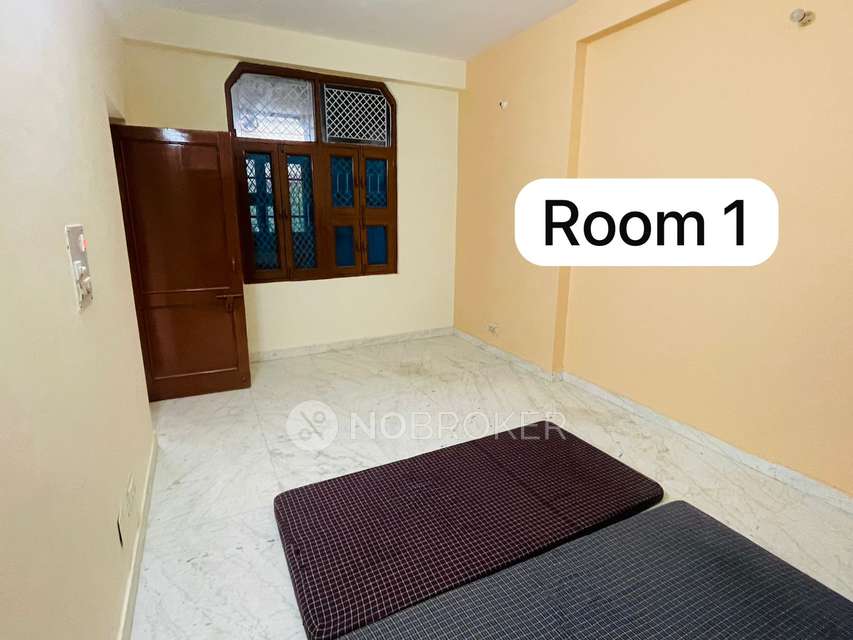2 BHK House for Rent  In Beta 1 Block C Road