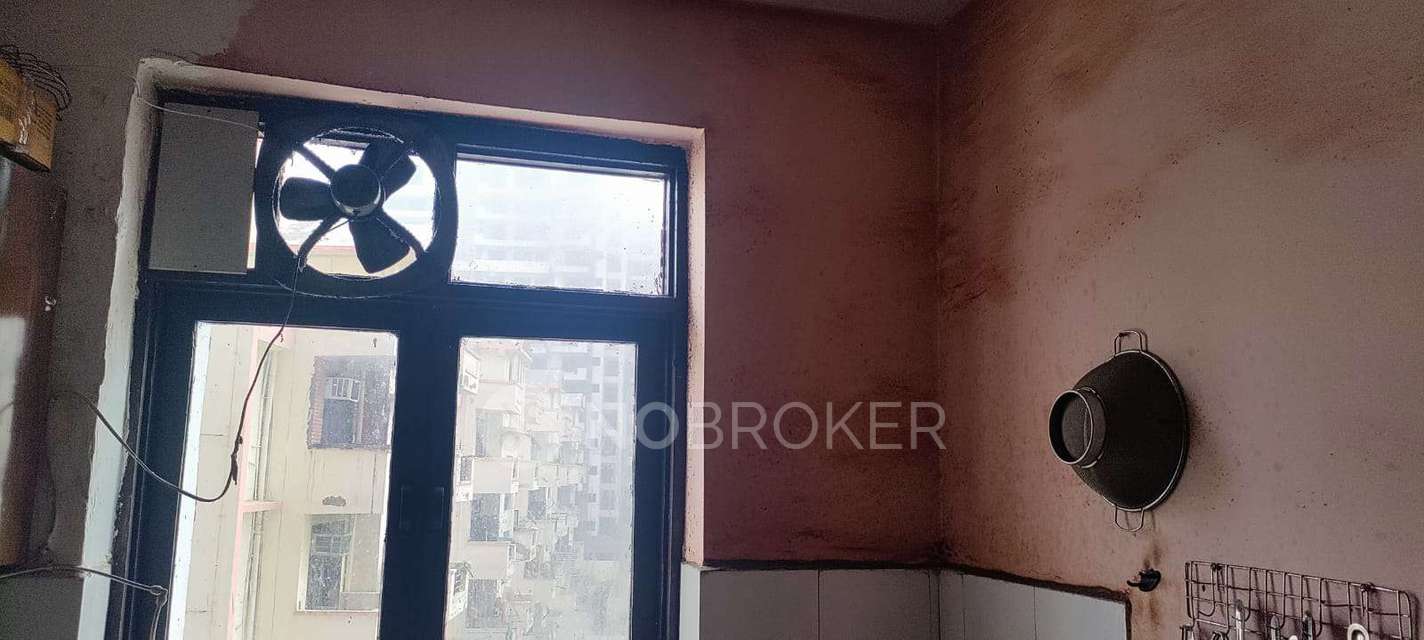2 BHK Flat In Srs Pearl Heights For Sale  In Sector 87