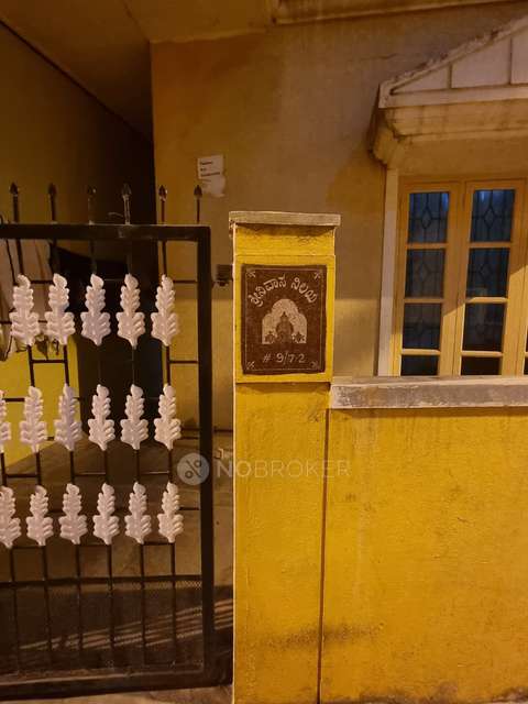 4 BHK Flat For Sale  In Azad Nagar