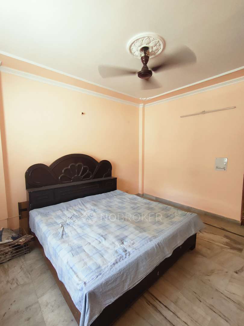 Krsihna kunj Pitampura Rent WITHOUT BROKERAGE Fully furnished 2 BHK