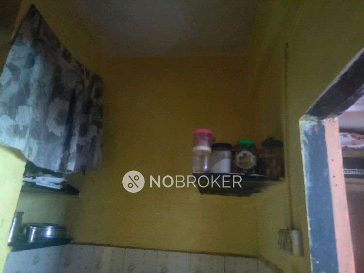 1 BHK Flat In 4th Floor Shyams Tower, Opposite Virani Petrol Pump Kausa , Mumbra 400612 For Sale  In Kausa Talao Pali (lake)