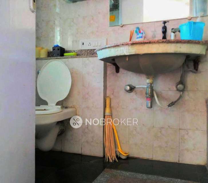 2 BHK Flat In Reputed Emerald Isle 2 For Sale  In Goregaon