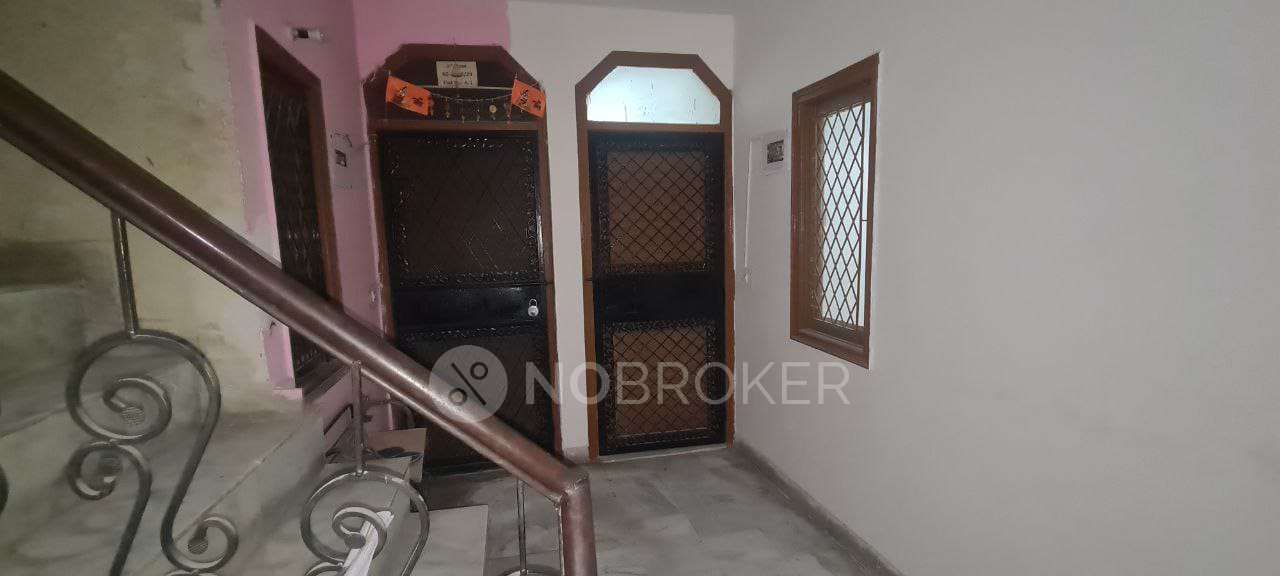 2 BHK Flat In Akash Ganga Apartment  For Sale  In Hamdard Nagar