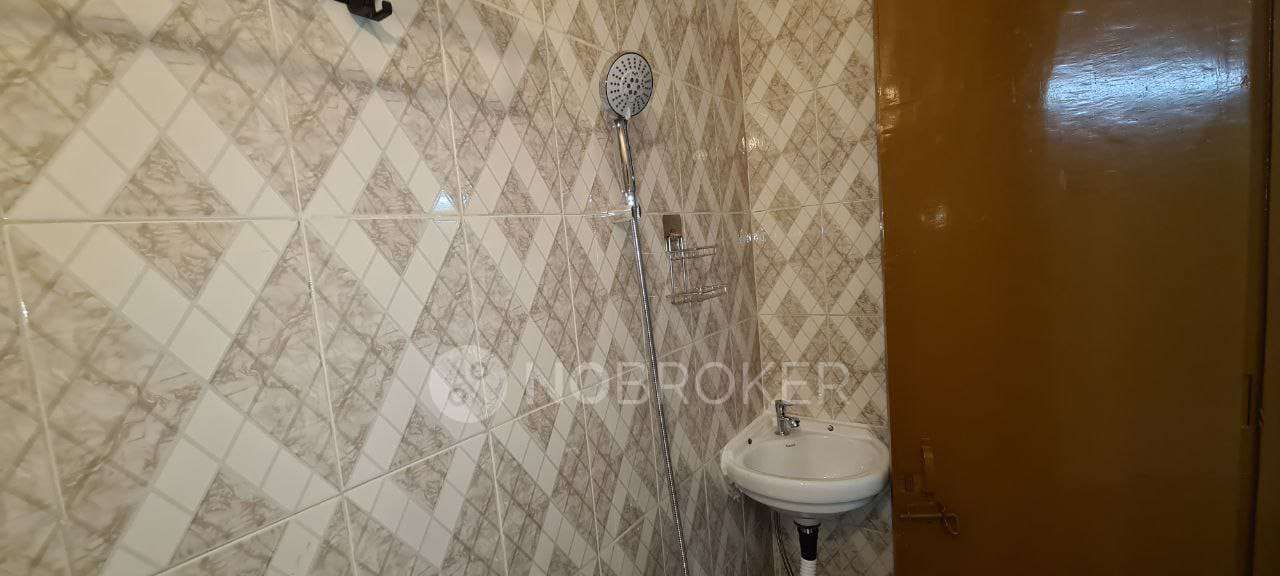 2 BHK Flat In Akash Ganga Apartment  For Sale  In Hamdard Nagar