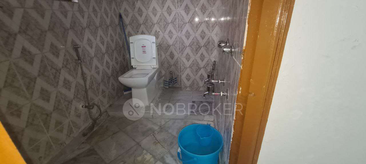 2 BHK Flat In Akash Ganga Apartment  For Sale  In Hamdard Nagar