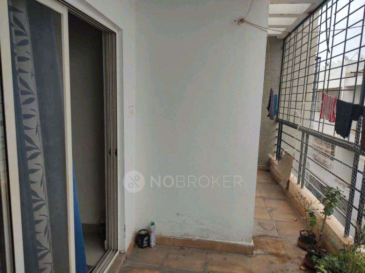 2 BHK Flat In Amrutha Sarovar for Rent  In K R Puram