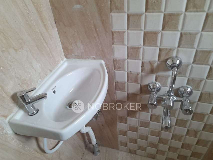 1 BHK Flat In Standalone Budling  for Rent  In Mundhwa