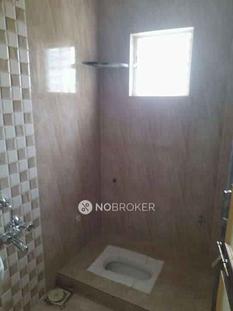 1 BHK Flat In Standalone Budling  for Rent  In Mundhwa