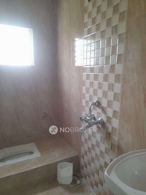 1 BHK Flat In Standalone Budling  for Rent  In Mundhwa