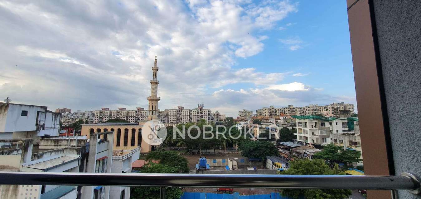 1 BHK Flat In Sahara Heights for Rent  In Kondhwa