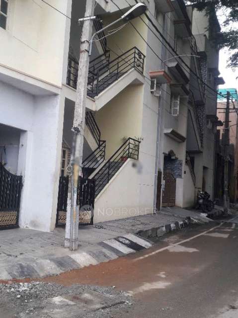 2 BHK Flat In Standalone Building  for Rent  In Banaswadi