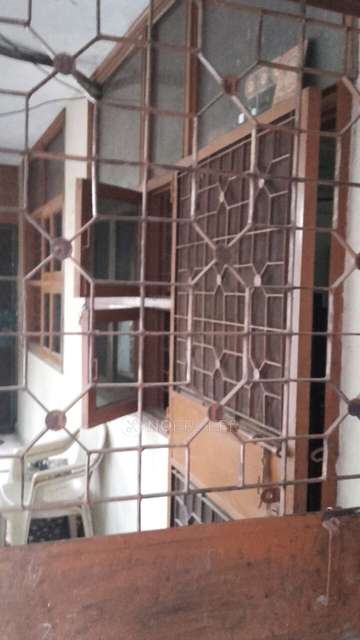 2 BHK Flat For Sale  In Kotla Mubarakpur