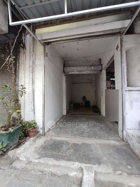 Shop in Greater Kailash Enclave I, Delhi for Rent 