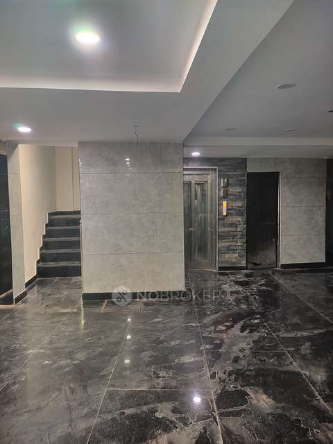 3 BHK Flat For Sale  In Azadpur