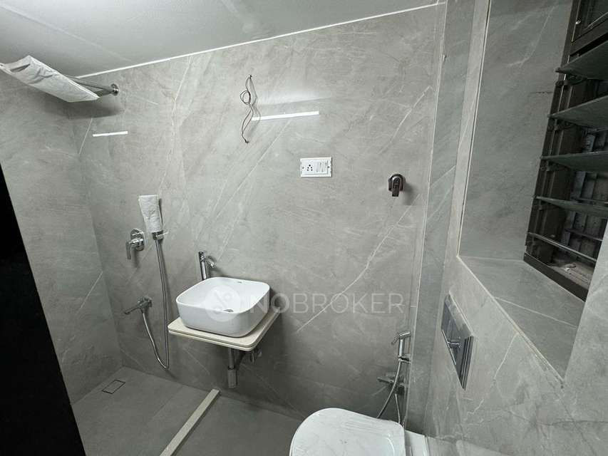 3 BHK Flat In Navyug Niwas, Grant Road For Sale  In Grant Road