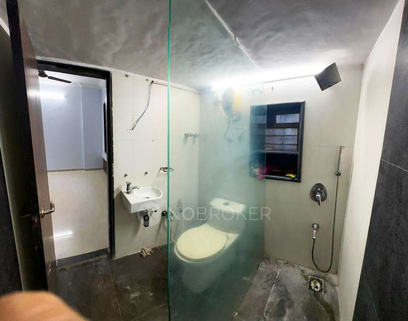 2 BHK Flat In Ahimsa Niketan, Malad West for Rent  In Malad West