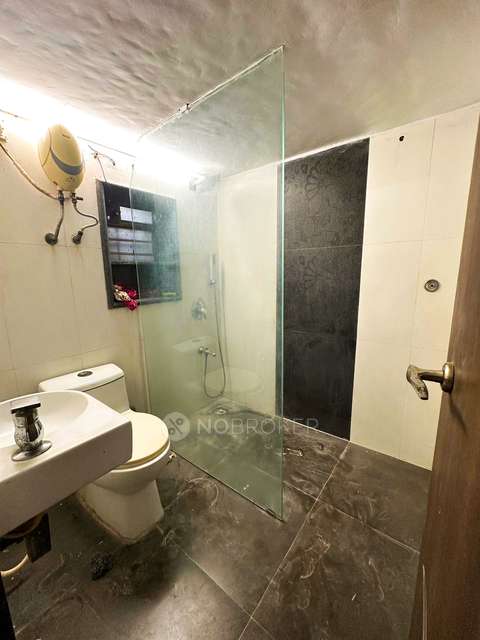 2 BHK Flat In Ahimsa Niketan, Malad West for Rent  In Malad West