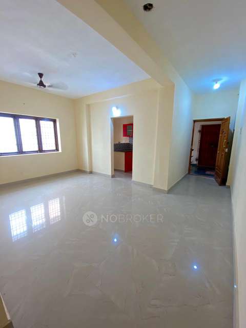 2 BHK Flat In Green Court, Medavakkam For Sale  In Medavakkam