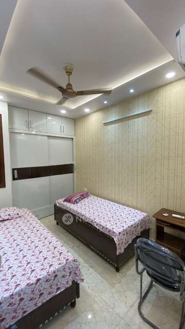 PG for Girls in Janakpuri