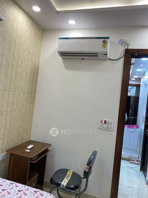 PG for Girls in Janakpuri