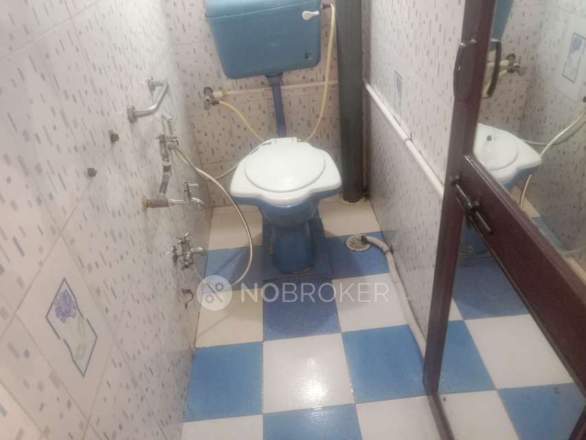 Shared Room for Male In 1 RK  In Warje