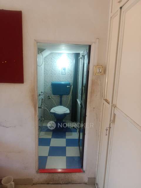 Shared Room for Male In 1 RK  In Warje